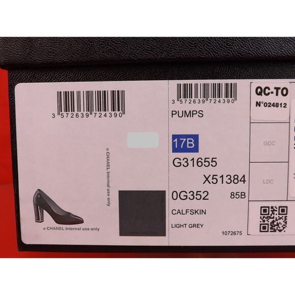 NIB CHANEL G31655 GRAY DISTRESSED LEATHER CC LOGO CAP TOE SILVER HEEL PUMPS 38 - Picture 12 of 12